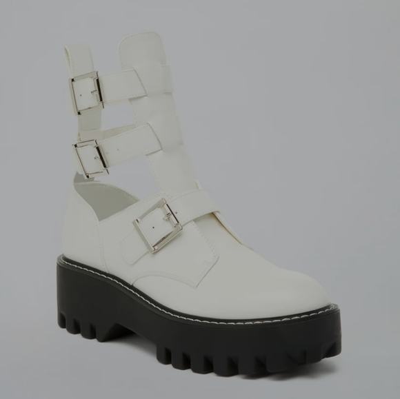 Shoe dazzle size 8 booties in white - Picture 2 of 12